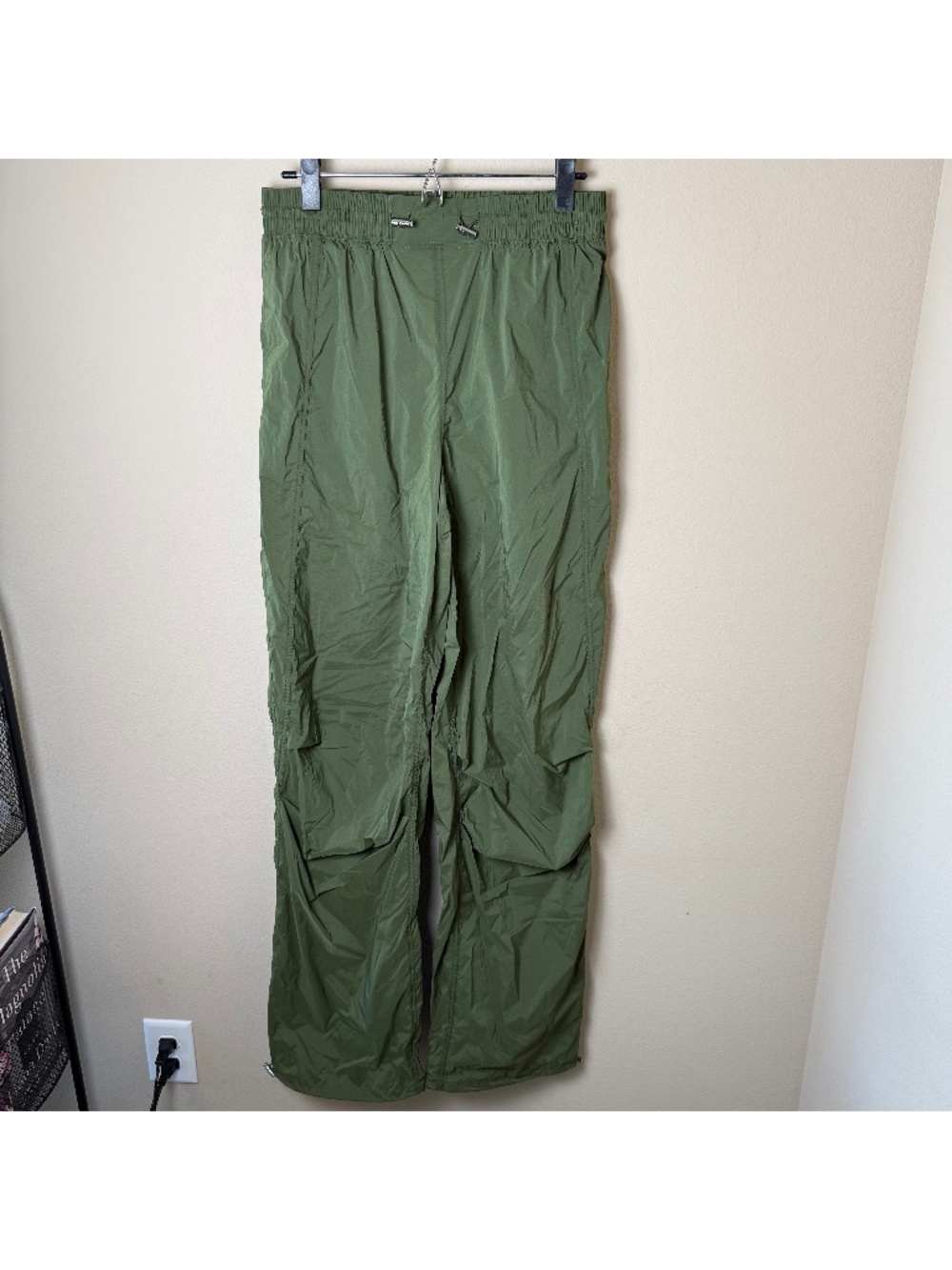 NWT American Tall Parachute Jogger Pants Womens Medium Tall Kale Green Active